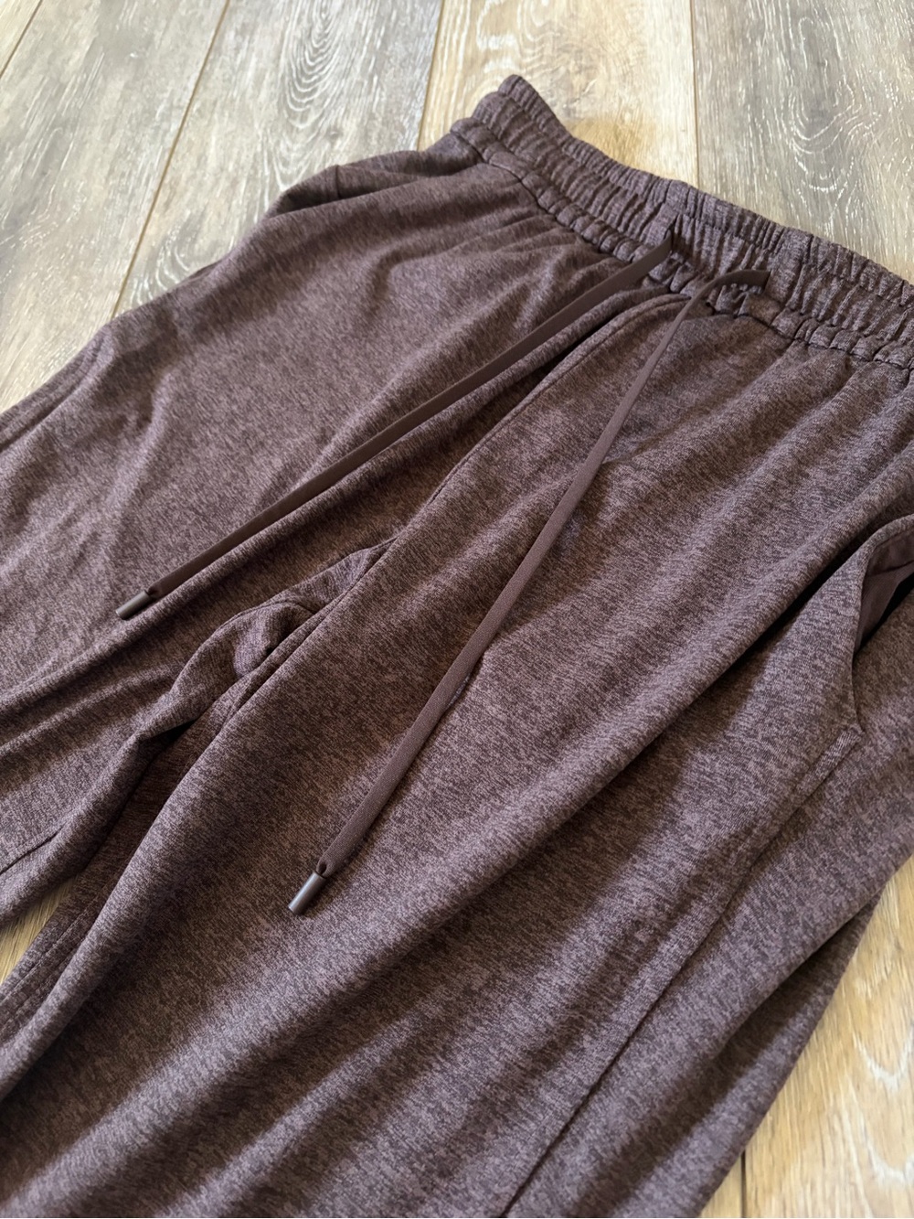 Lululemon Soft Jersey Classic-Fit Mid-Rise Joggers Size 6 NWOT - Picture 6 of 11